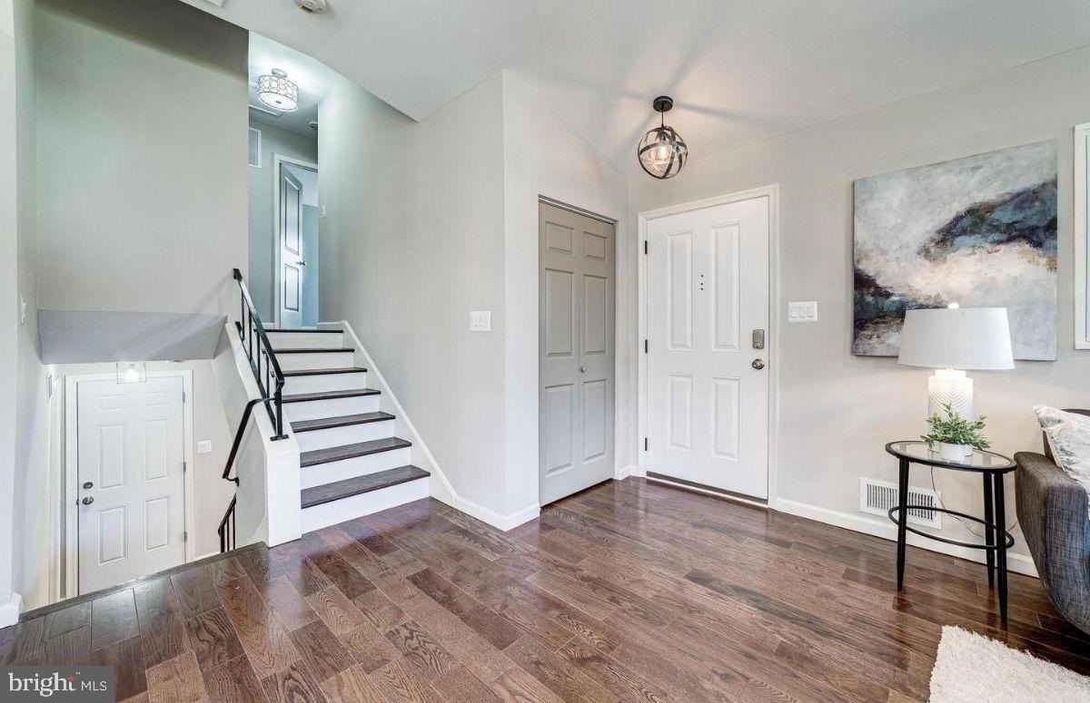 4207 Woodland Drive - Photo 3 of 29