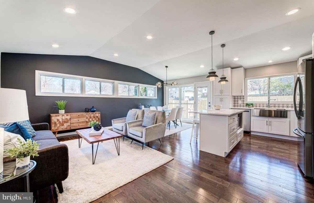 4207 Woodland Drive - Photo 6 of 29