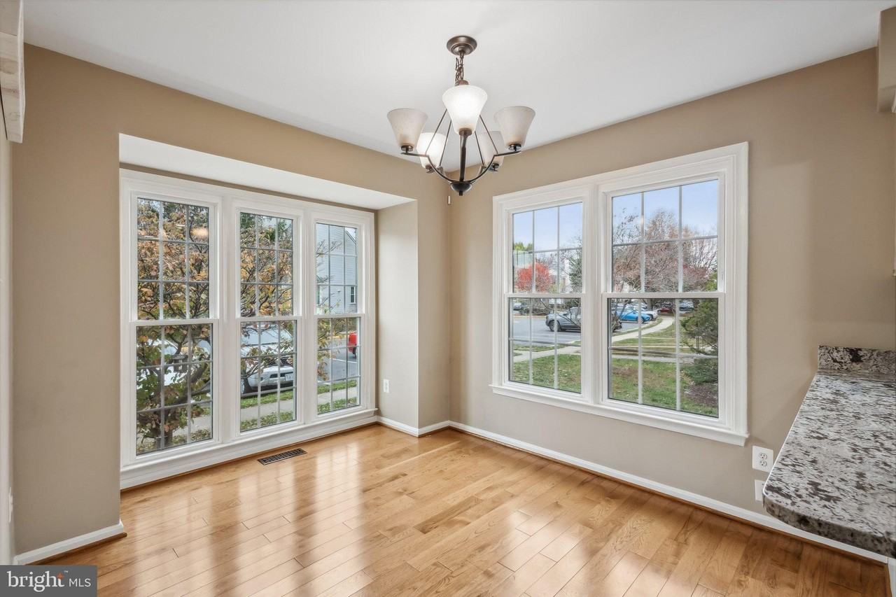 8047 Sky Blue Dr - Photo 7 of 41