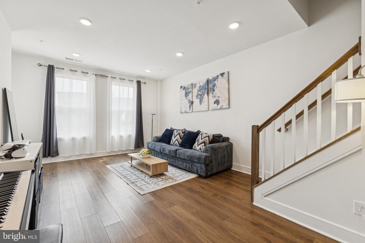 42597 Nubbins Ter - Photo 3 of 40