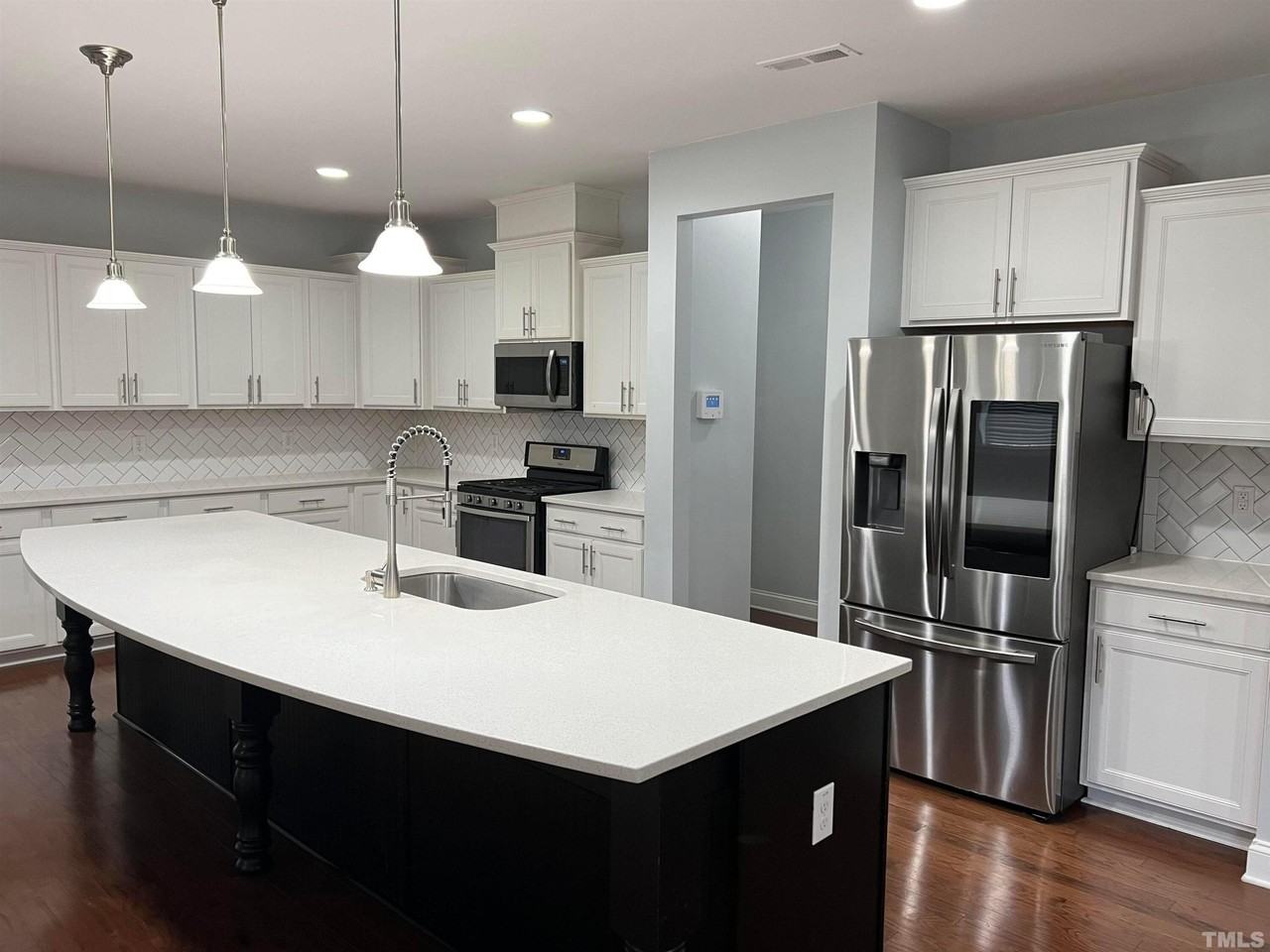 121 Red Bark Court - Photo 2 of 24