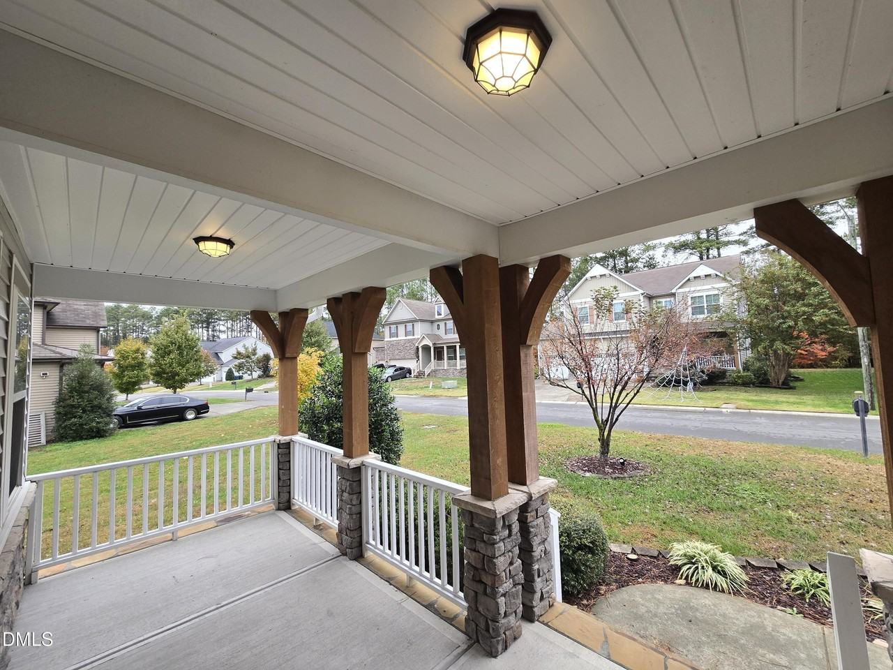 1613 Waddell Court - Photo 2 of 34