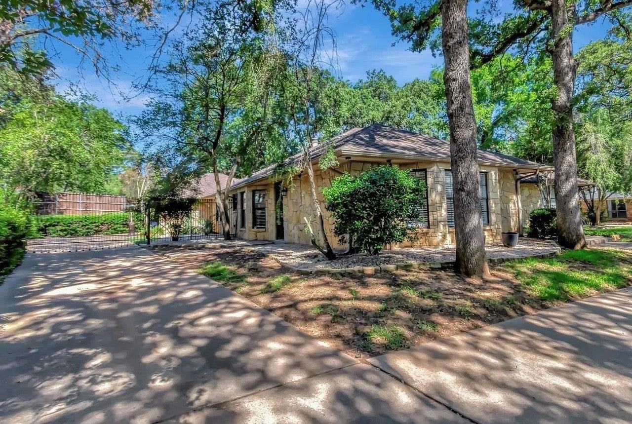 1132 Sunrise Dr - Photo 3 of 17