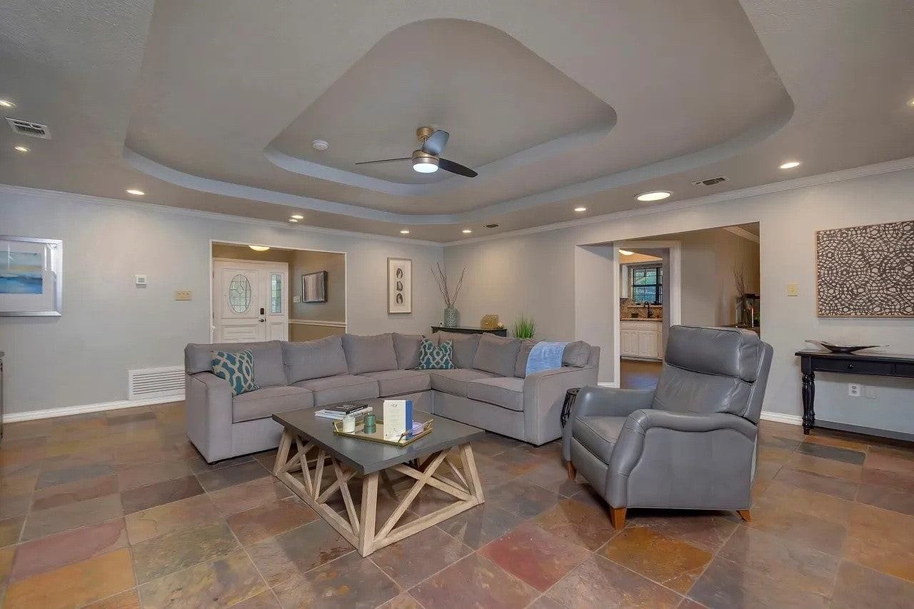 1132 Sunrise Dr - Photo 5 of 17