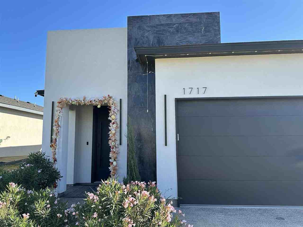 1717 Cordova Drive - Photo 4 of 37