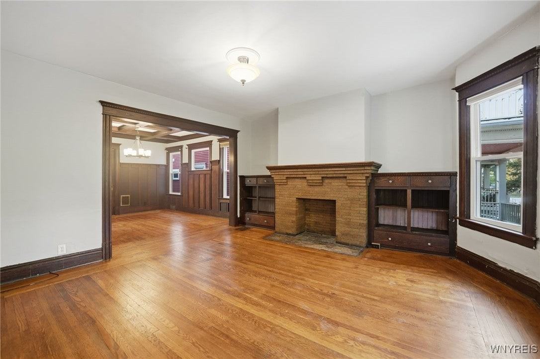 830 Potomac Avenue - Photo 5 of 36