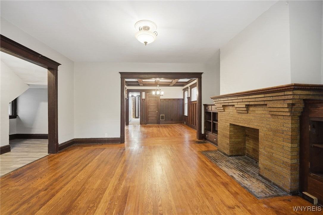 830 Potomac Avenue - Photo 6 of 36