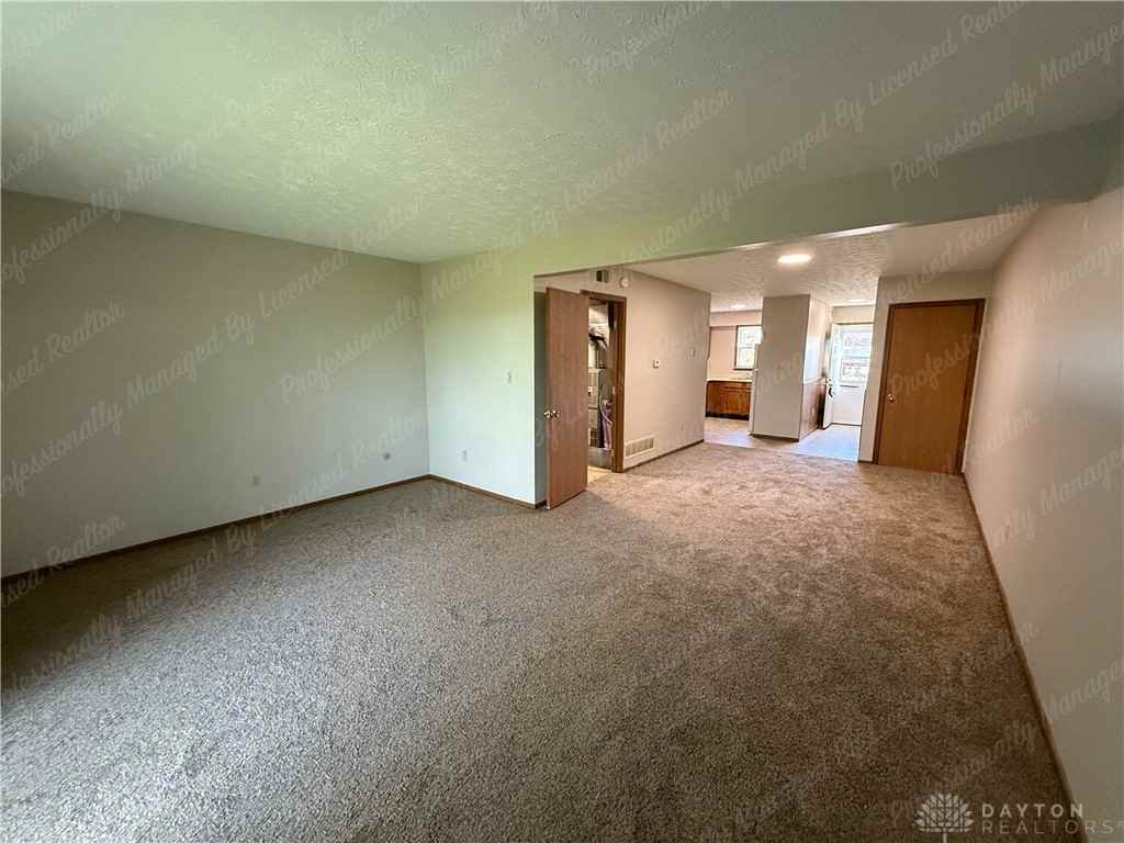 557 North Broad Street - Photo 4 of 21