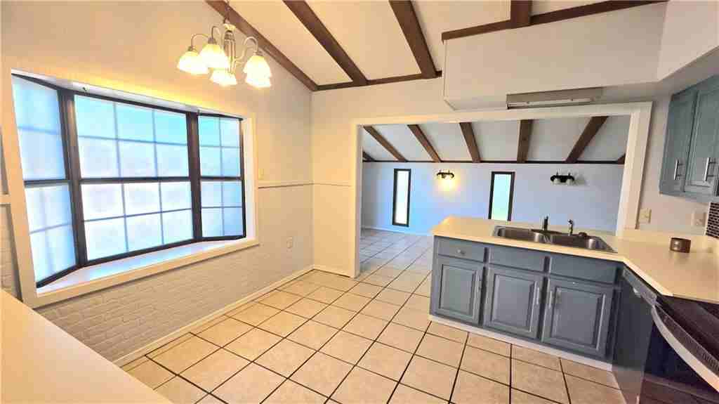 114 Gamma St - Photo 7 of 23