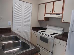 1227 Sw 46th Ave - Photo 7 of 24