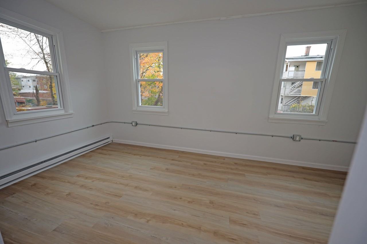 358 Borinqueneers Way - Photo 6 of 10