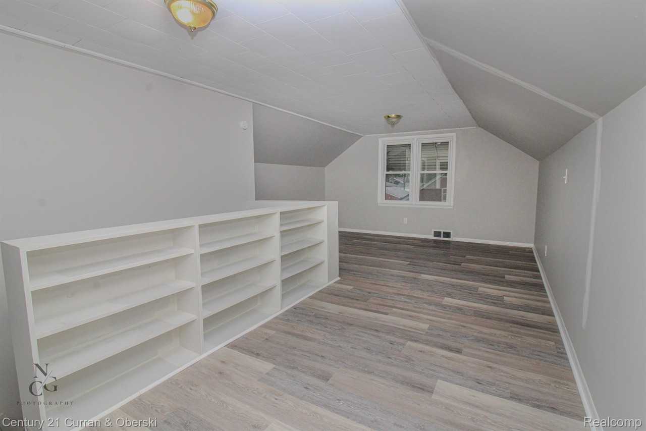 771 Farnham Ave - Photo 7 of 12