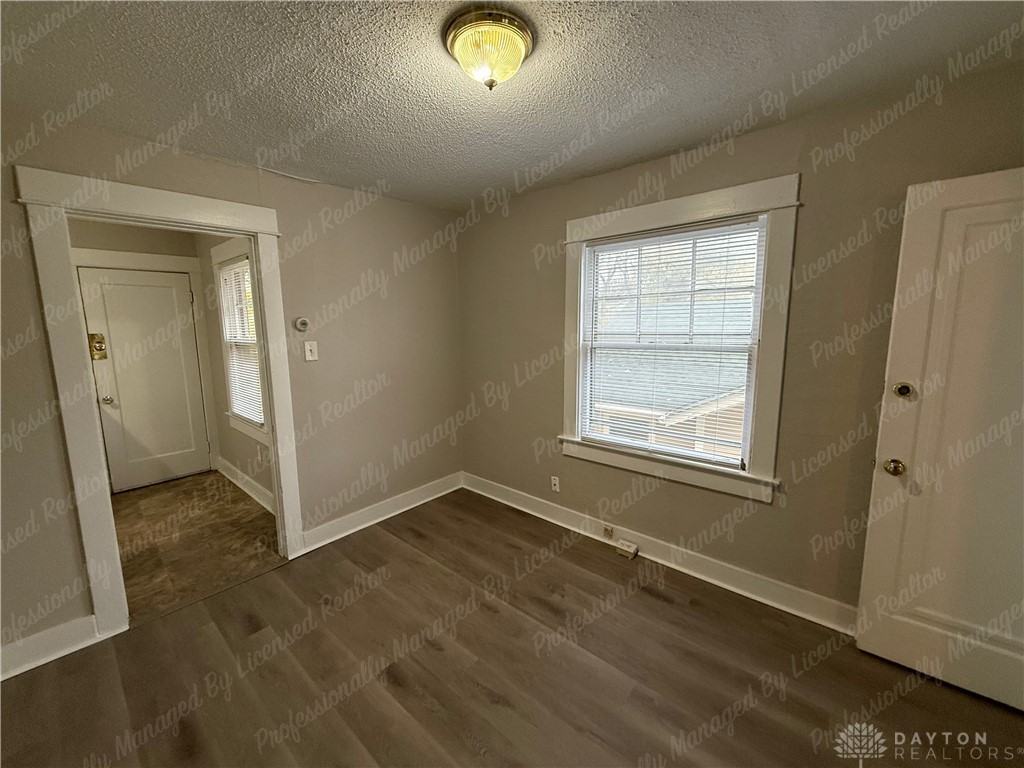 1133 Linda Vista Ave - Photo 4 of 15