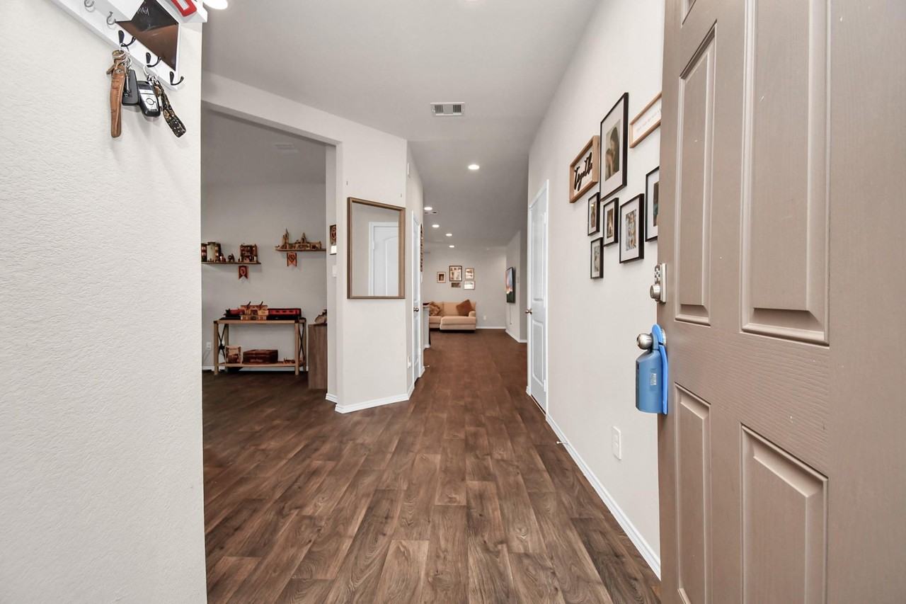 3610 Crimson Embers Lane - Photo 3 of 41