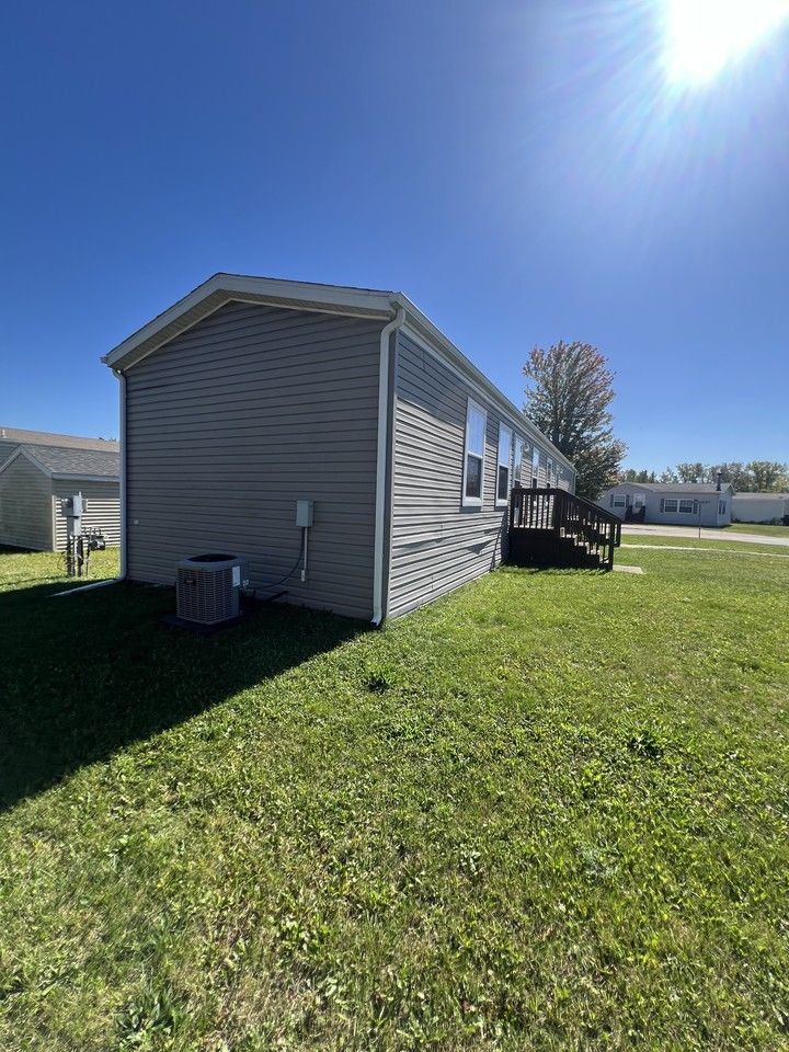 133 Grand River Dr #133 - Photo 3 of 6