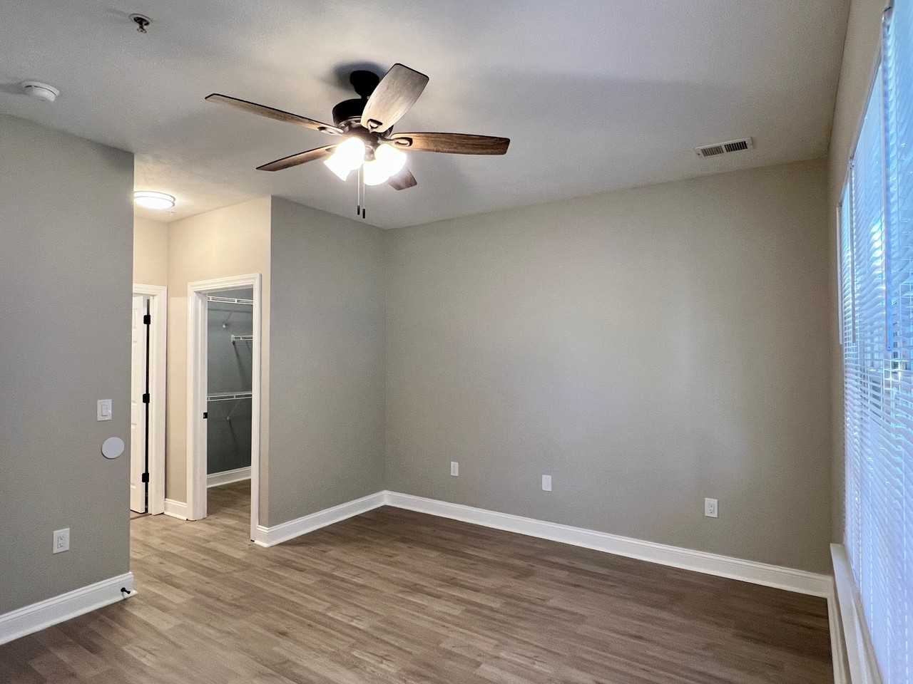 110 Fountain Pointe Lane #104 - Photo 4 of 8