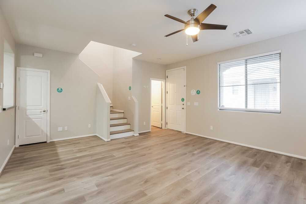 7032 S 7th Ln - Photo 6 of 17