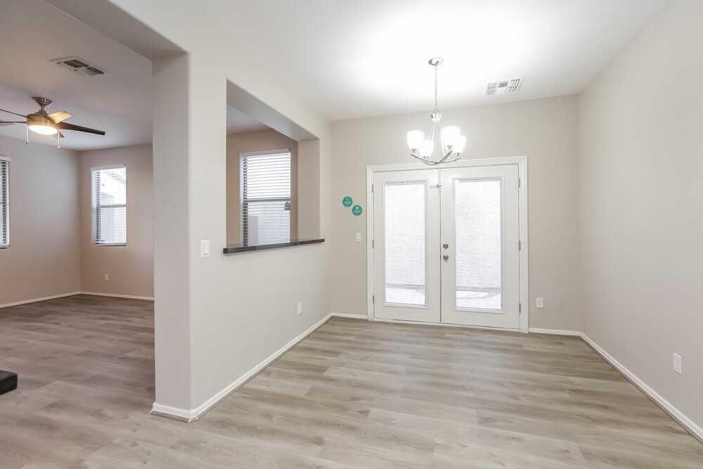 7032 S 7th Ln - Photo 7 of 17