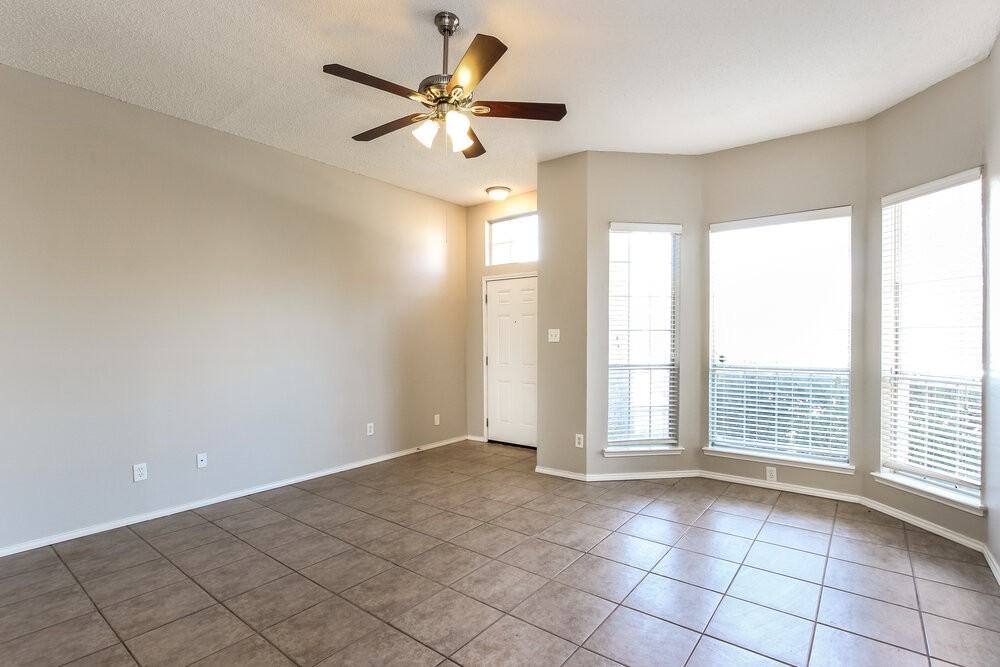 1418 Post Oak Dr - Photo 7 of 17