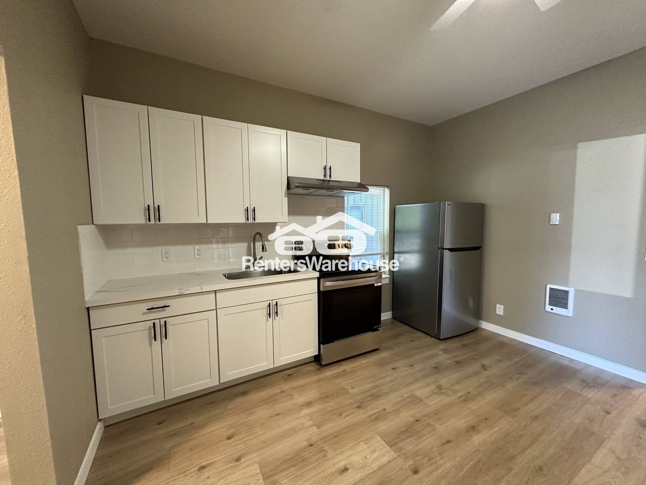 616 South G Street - Photo 4 of 7