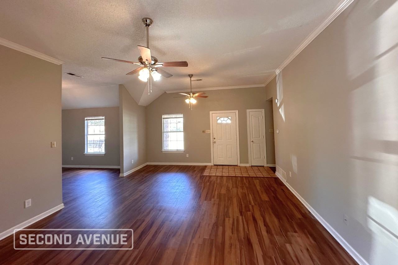 2519 Larose Ave - Photo 2 of 12
