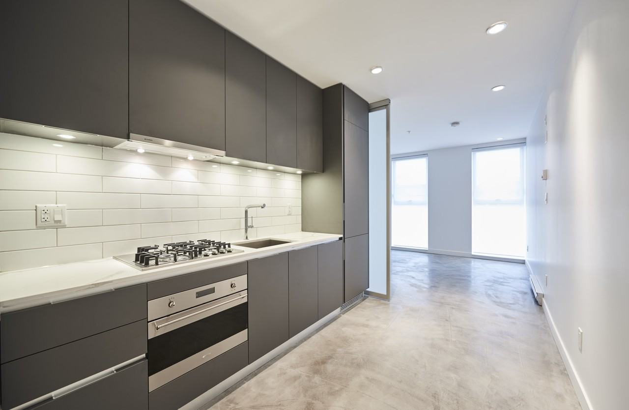 1647 East Pender Street #302 - Photo 3 of 9