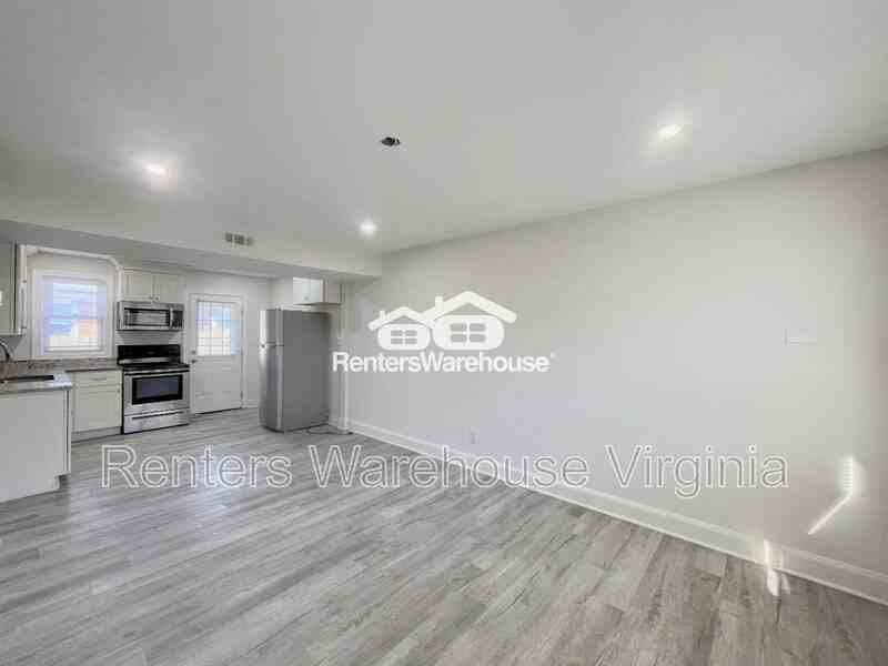 1375 West Ocean View Avenue #3 - Photo 5 of 18