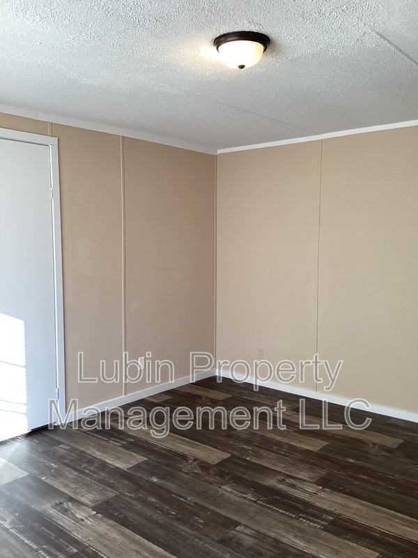 45 Grove Blvd - Photo 5 of 20