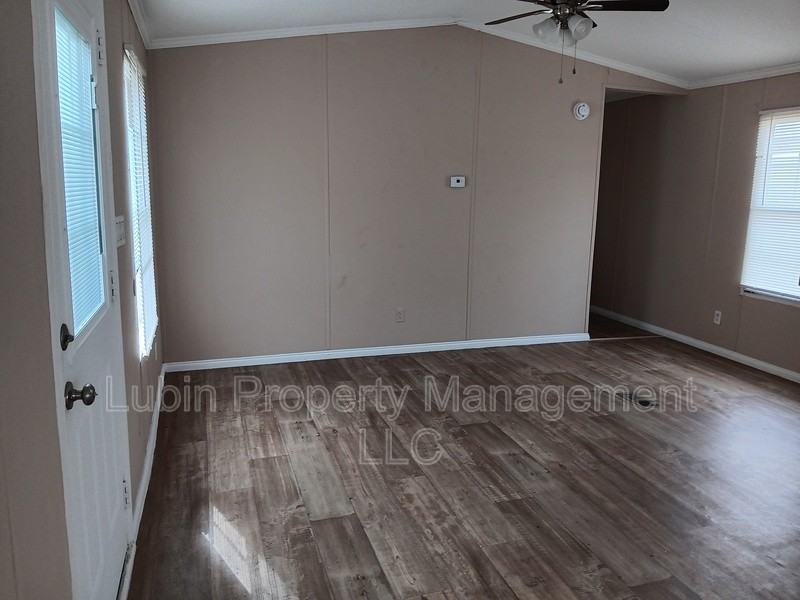 41 Fisher Cv - Photo 3 of 8