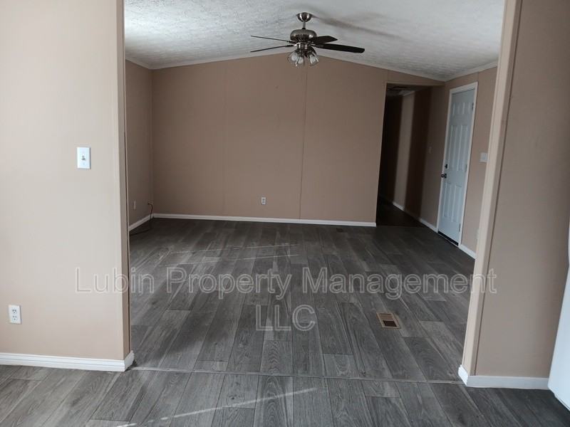 41 Virginia Ave - Photo 2 of 5