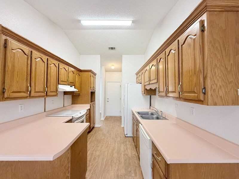 3980 Deerwood Cir #EGR - Photo 3 of 14