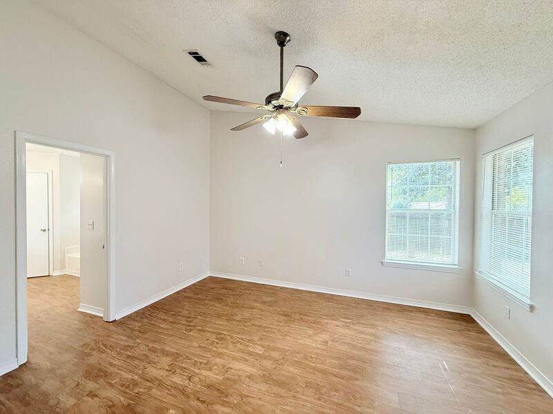 3980 Deerwood Cir #EGR - Photo 5 of 14