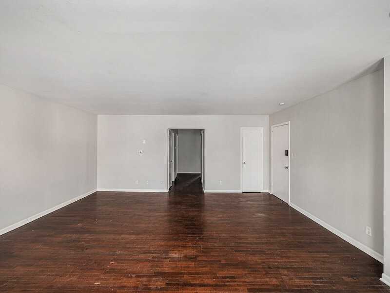 2422 1/2 S 16th St #9 - Photo 2 of 8