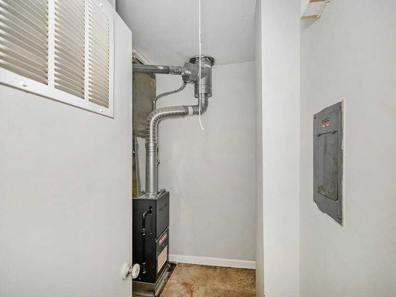 2422 1/2 S 16th St #9 - Photo 6 of 8