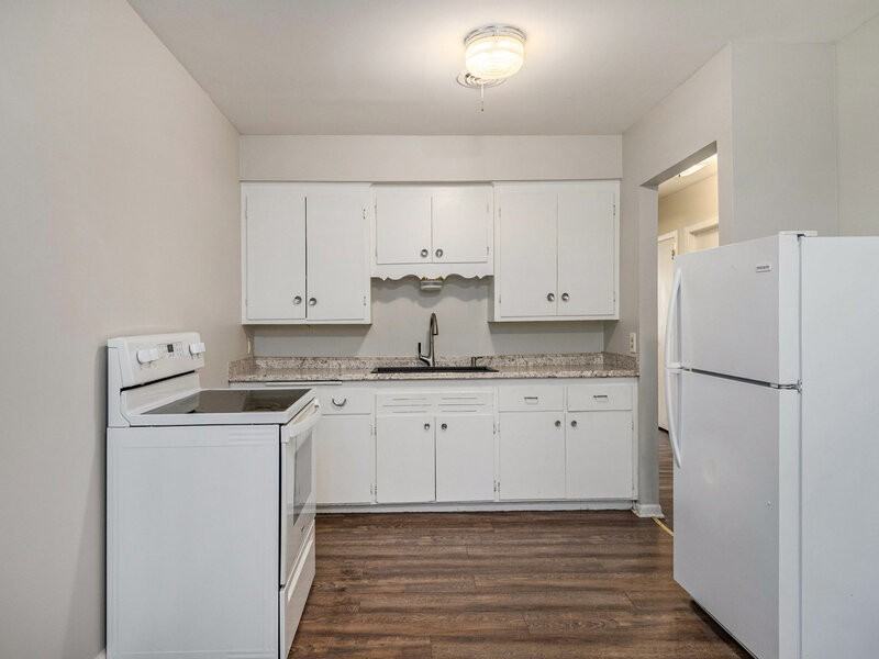 2426 1/2 S 16th St - Photo 5 of 8