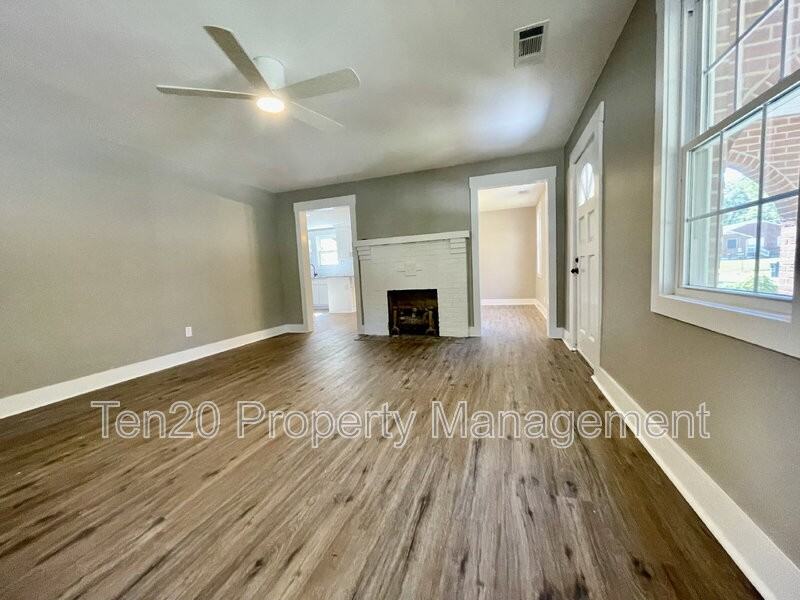 1720 19th Ave - Photo 7 of 24