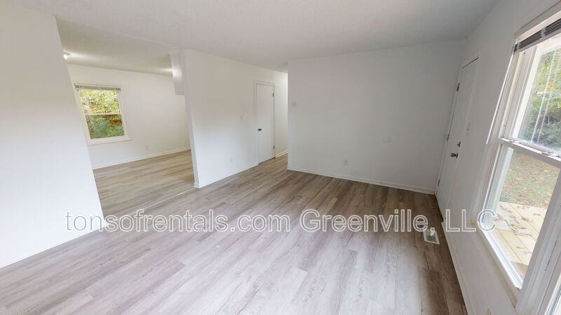 233 Camellia Cir - Photo 5 of 16