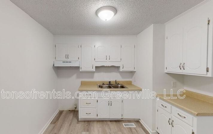 233 Camellia Cir - Photo 6 of 16