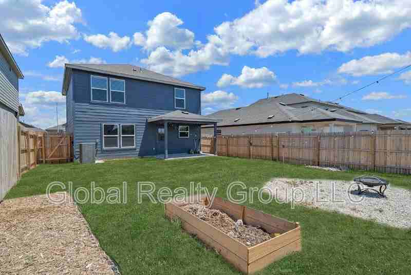 535 Wild Olive Way - Photo 4 of 32