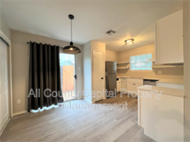 12214 Thompkins Dr - Photo 6 of 13