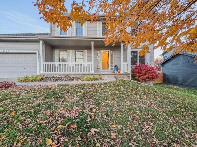 15222 Curtis Ave - Photo 2 of 38