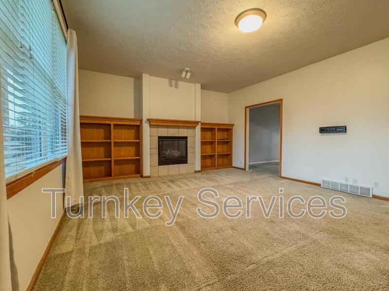 15222 Curtis Ave - Photo 4 of 38