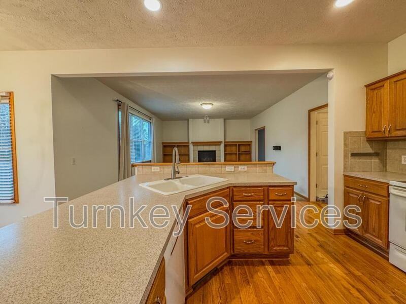 15222 Curtis Ave - Photo 5 of 38