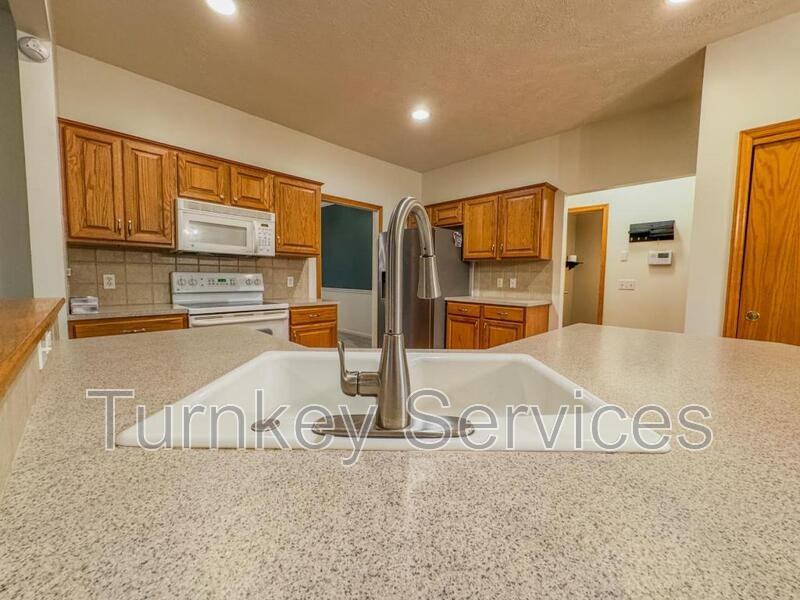 15222 Curtis Ave - Photo 6 of 38