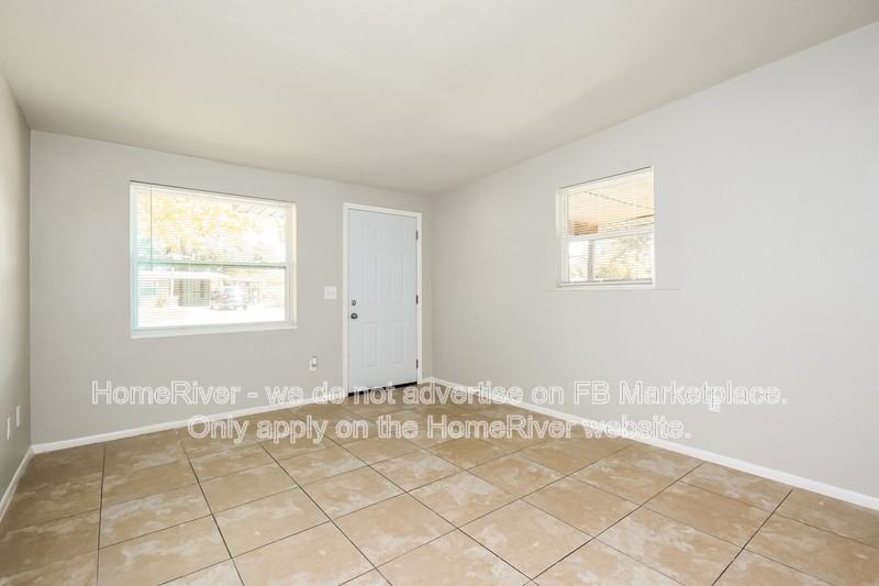 275 36th St Nw - Photo 3 of 21