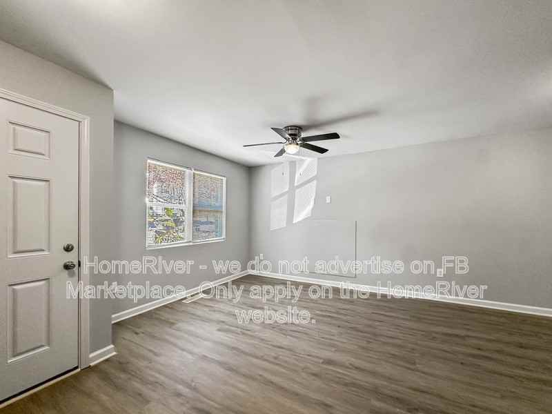 6981 Flagstone Way - Photo 4 of 18