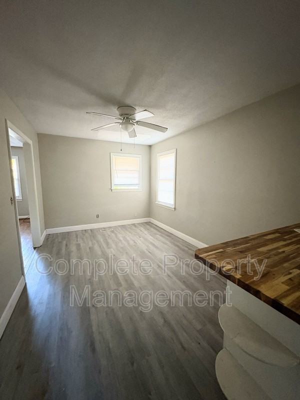 1373 5th Pl Nw - Photo 4 of 10