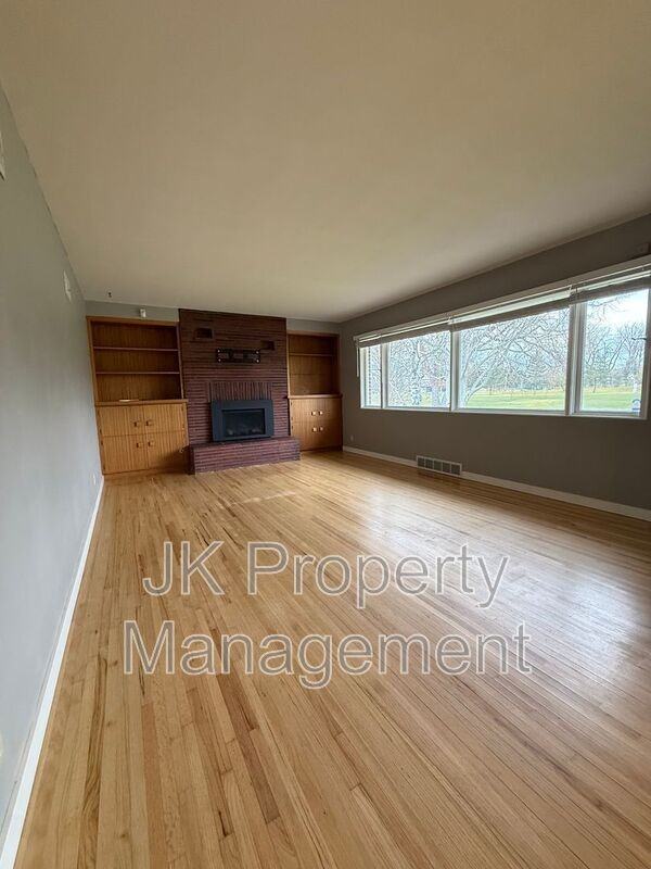 1726 Alder Dr - Photo 6 of 50