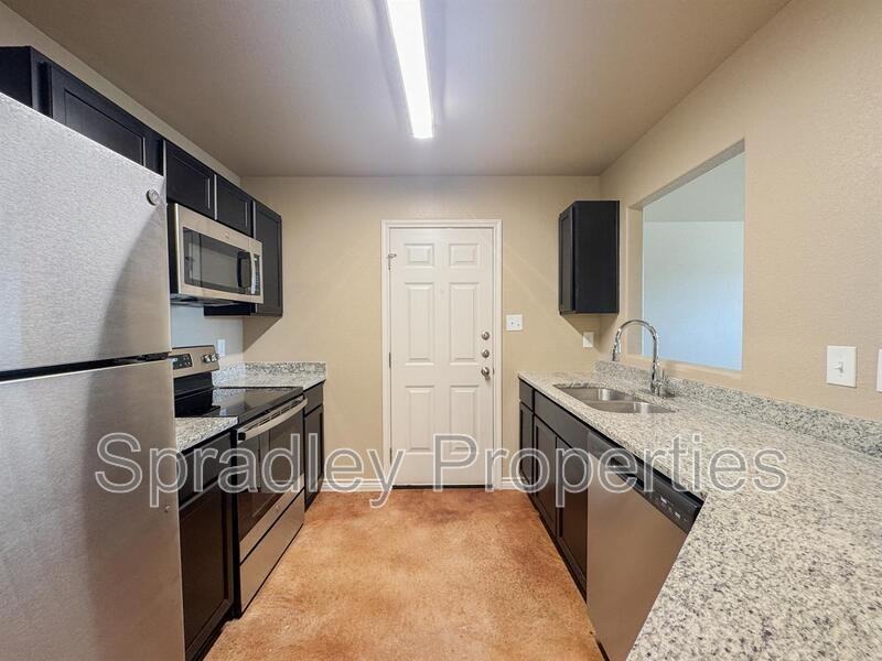 1652 Sabine Rd - Photo 4 of 13