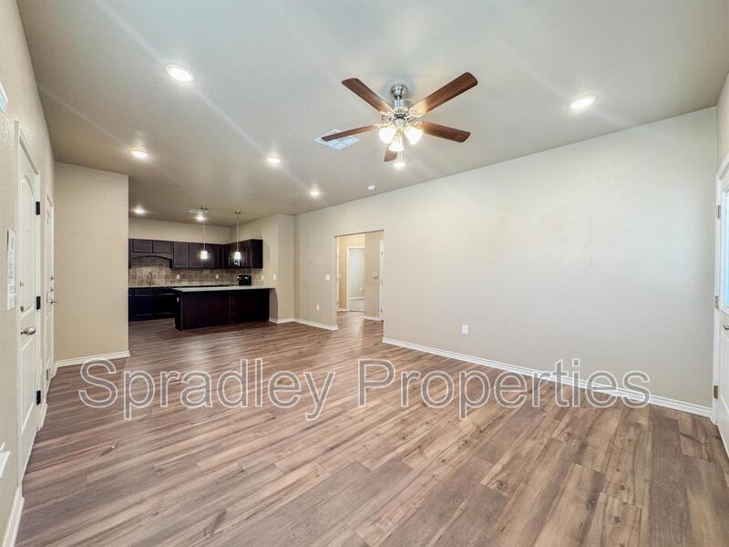 1245 Jasmine Dr Unit B - Photo 4 of 17